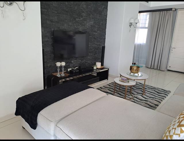 3 BEDROOM SECTIONAL TITLE FOR SALE IN POINT WATERFRONT